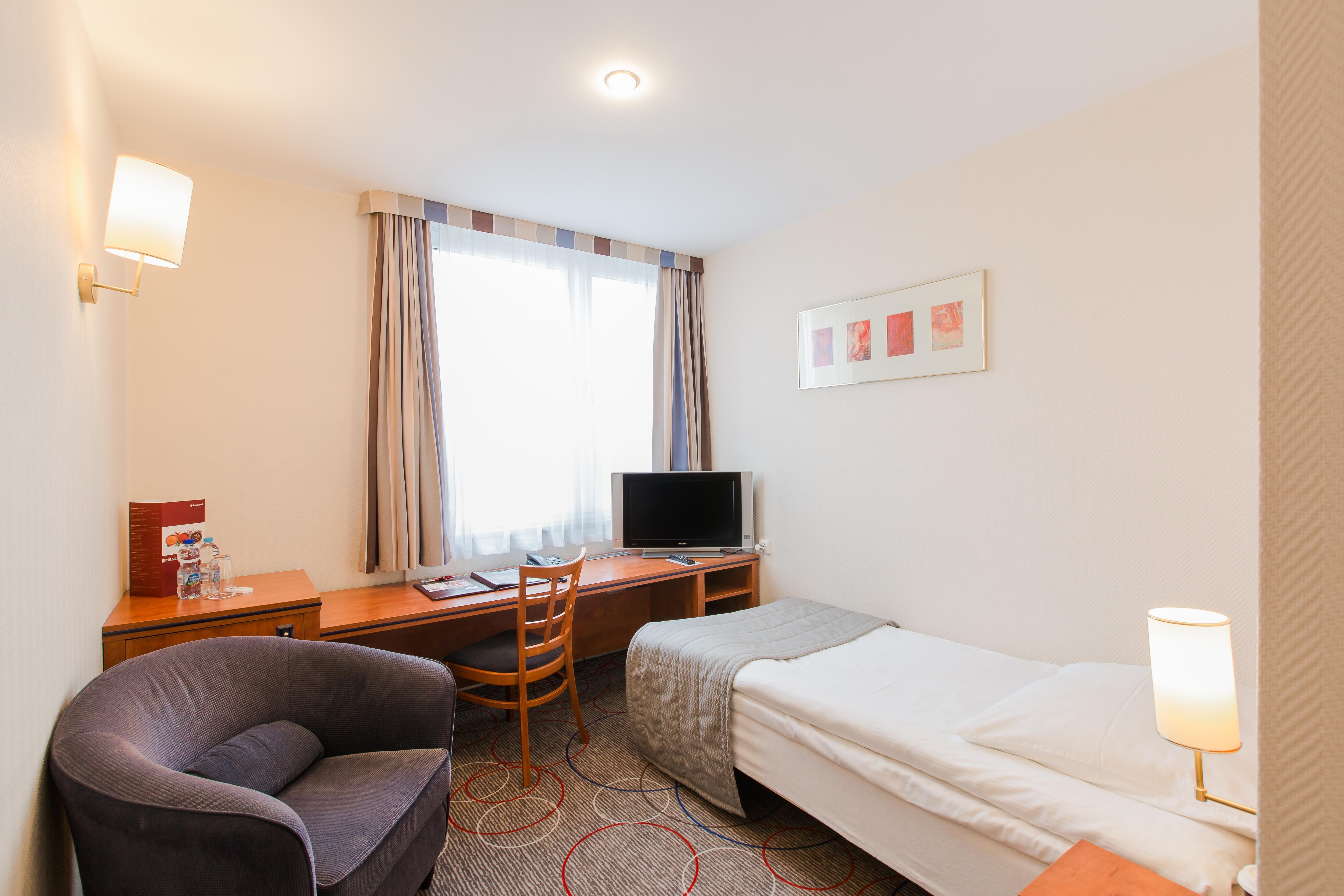 Qubus Hotel Glogow Экстерьер фото
