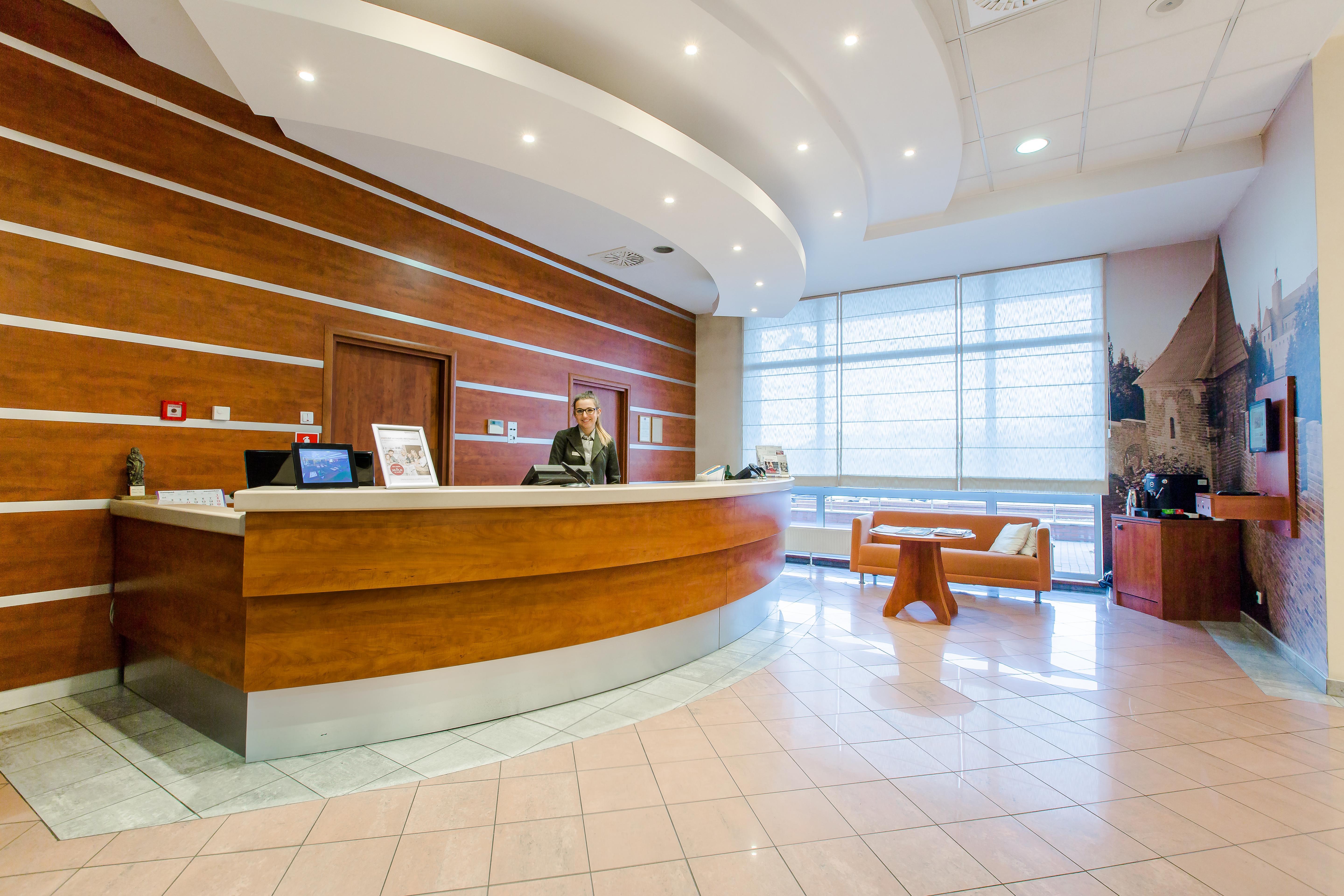 Qubus Hotel Glogow Экстерьер фото