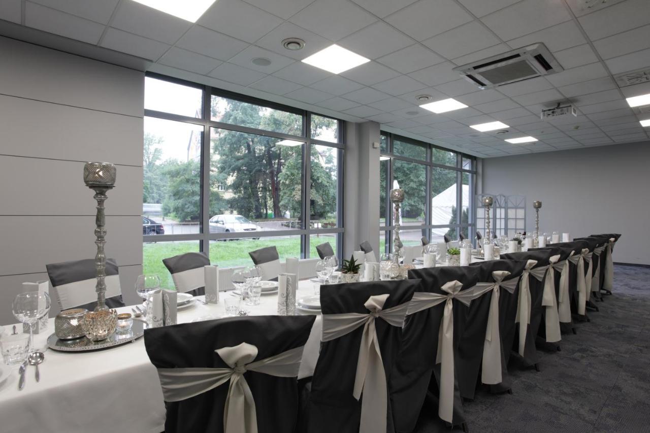 Qubus Hotel Glogow Экстерьер фото