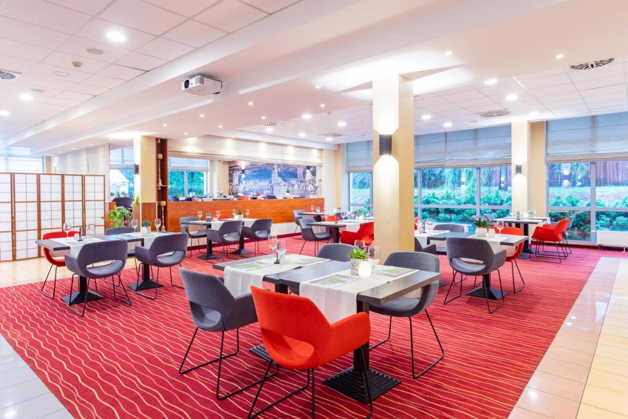 Qubus Hotel Glogow Экстерьер фото