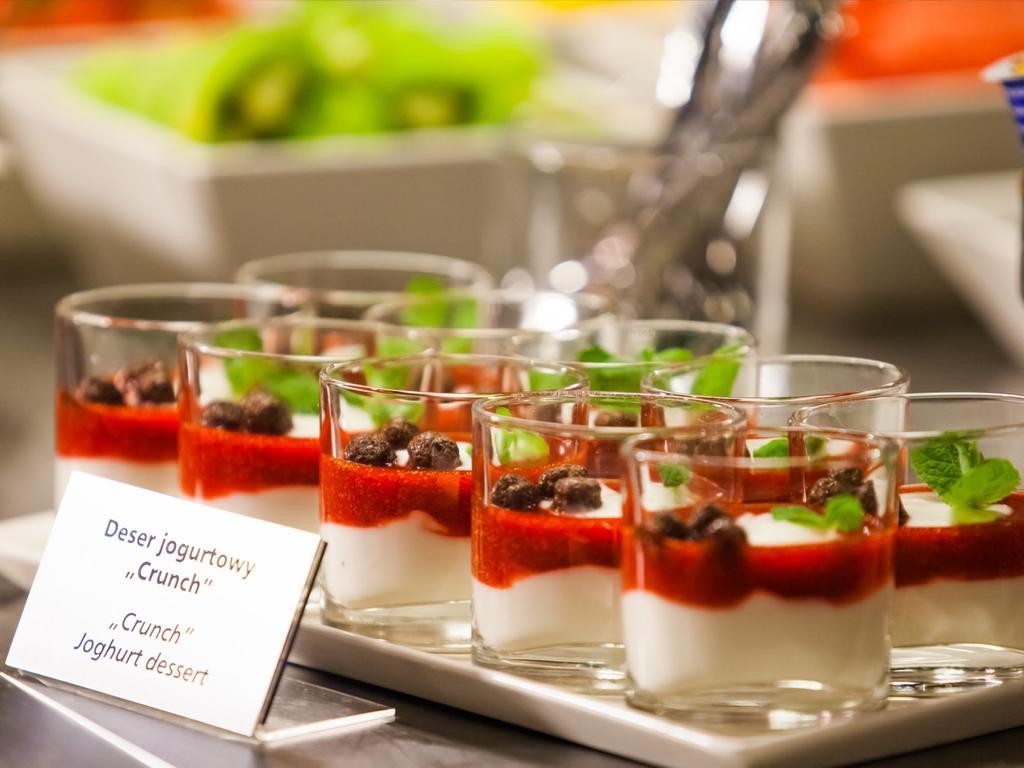 Qubus Hotel Glogow Экстерьер фото