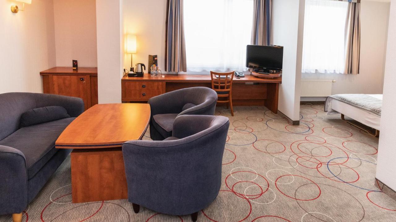 Qubus Hotel Glogow Экстерьер фото